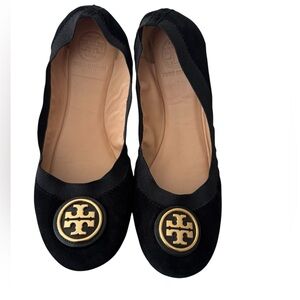 TORY BURCH~Gold Reva Logo~BALLET FLATS~BLACK LEATHER SHOES 8.5